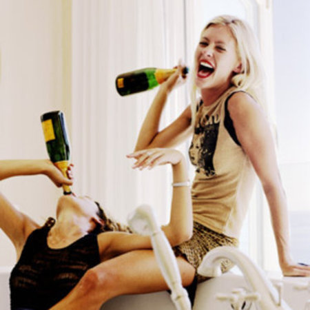 girls-getting-drunk-270511-large_new